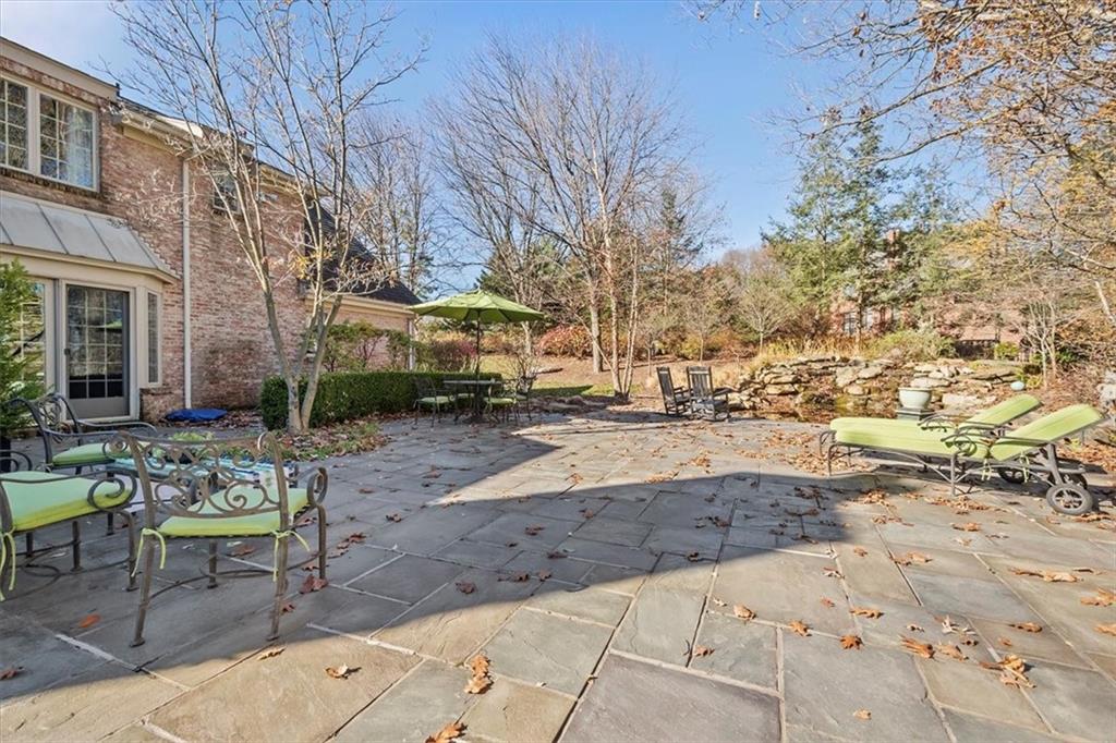 9 Meadowood Drive Fox Chapel, PA 15215 - Photo 22 of 25