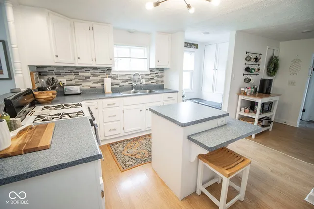 $1,800 | 113 East Indiana Avenue, Pendleton, IN 46064