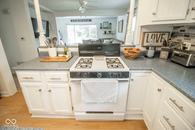 $1,800 | 113 East Indiana Avenue, Pendleton, IN 46064