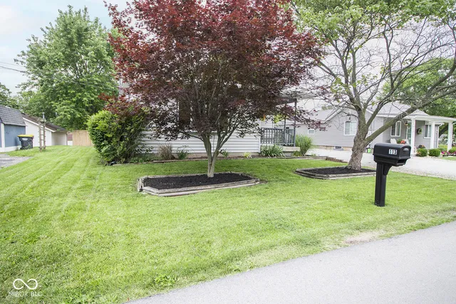 $1,800 | 113 East Indiana Avenue, Pendleton, IN 46064