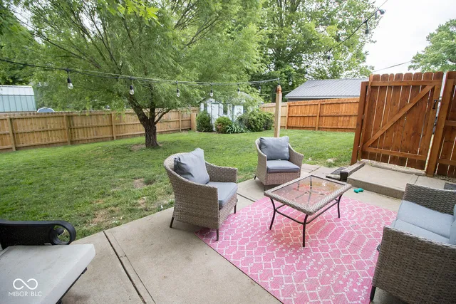 $1,800 | 113 East Indiana Avenue, Pendleton, IN 46064