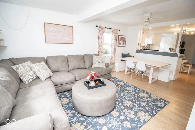 $1,800 | 113 East Indiana Avenue, Pendleton, IN 46064