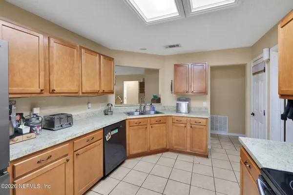 $277,500 | 8457 Sugartree Drive, Jacksonville, FL 32244