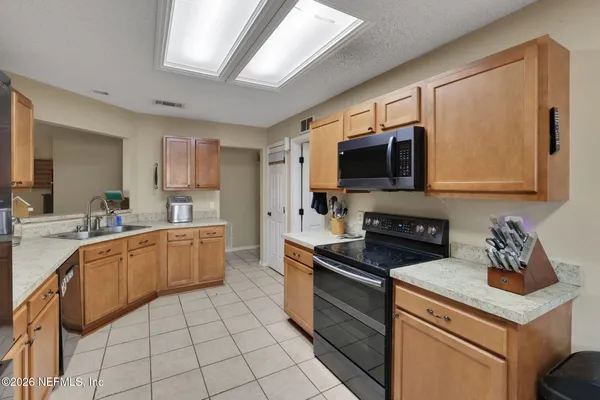 $277,500 | 8457 Sugartree Drive, Jacksonville, FL 32244