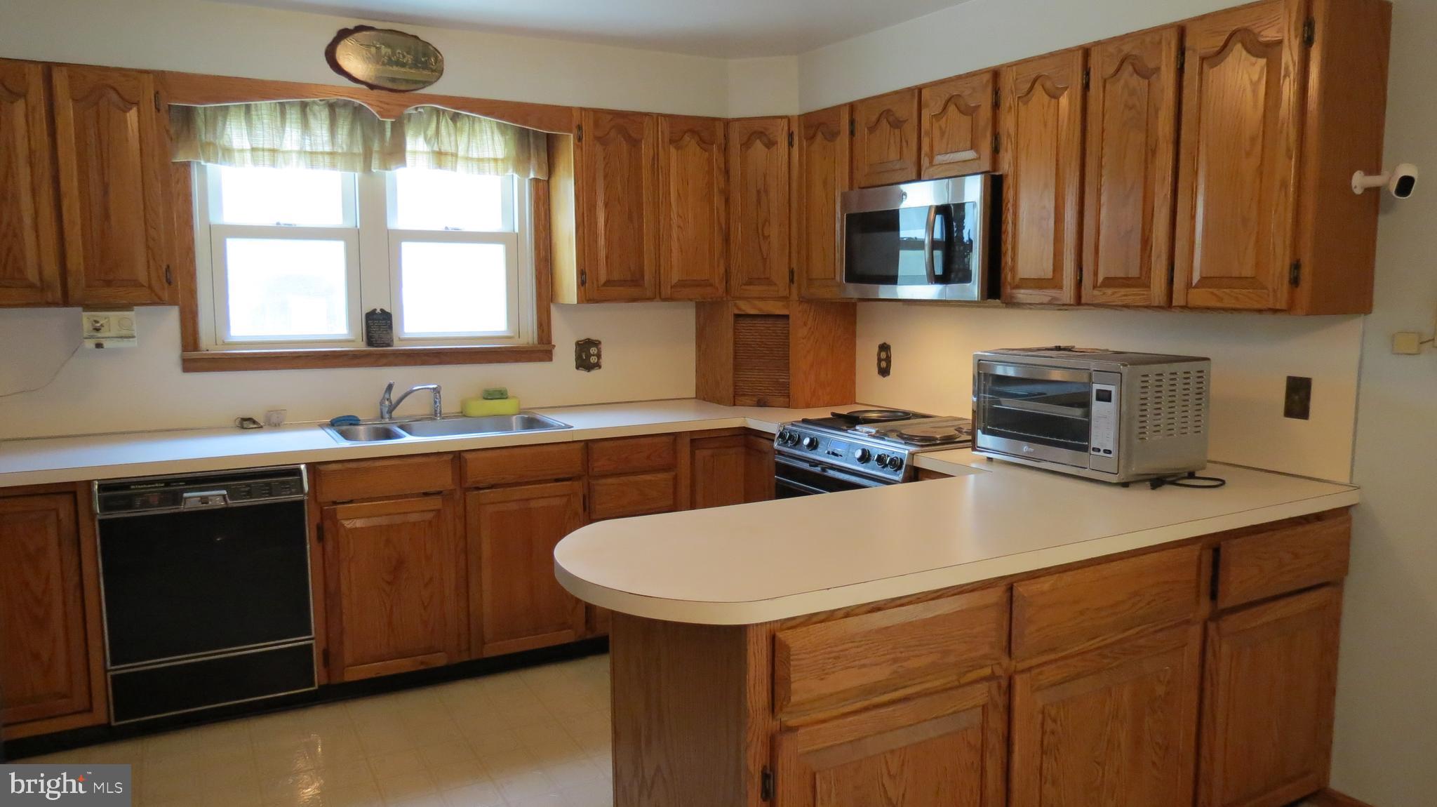 2081 South Forge Road Palmyra, PA 17078 - Photo 6 of 36 Gallery Image 6