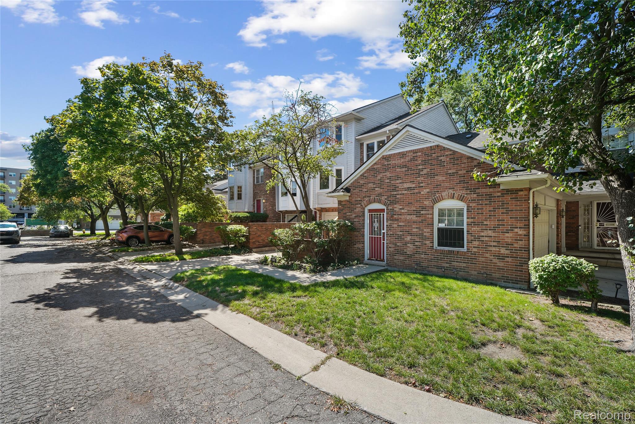826 Seville Row Detroit, MI 48202 - Photo 41 of 44 DSC07955.jpg