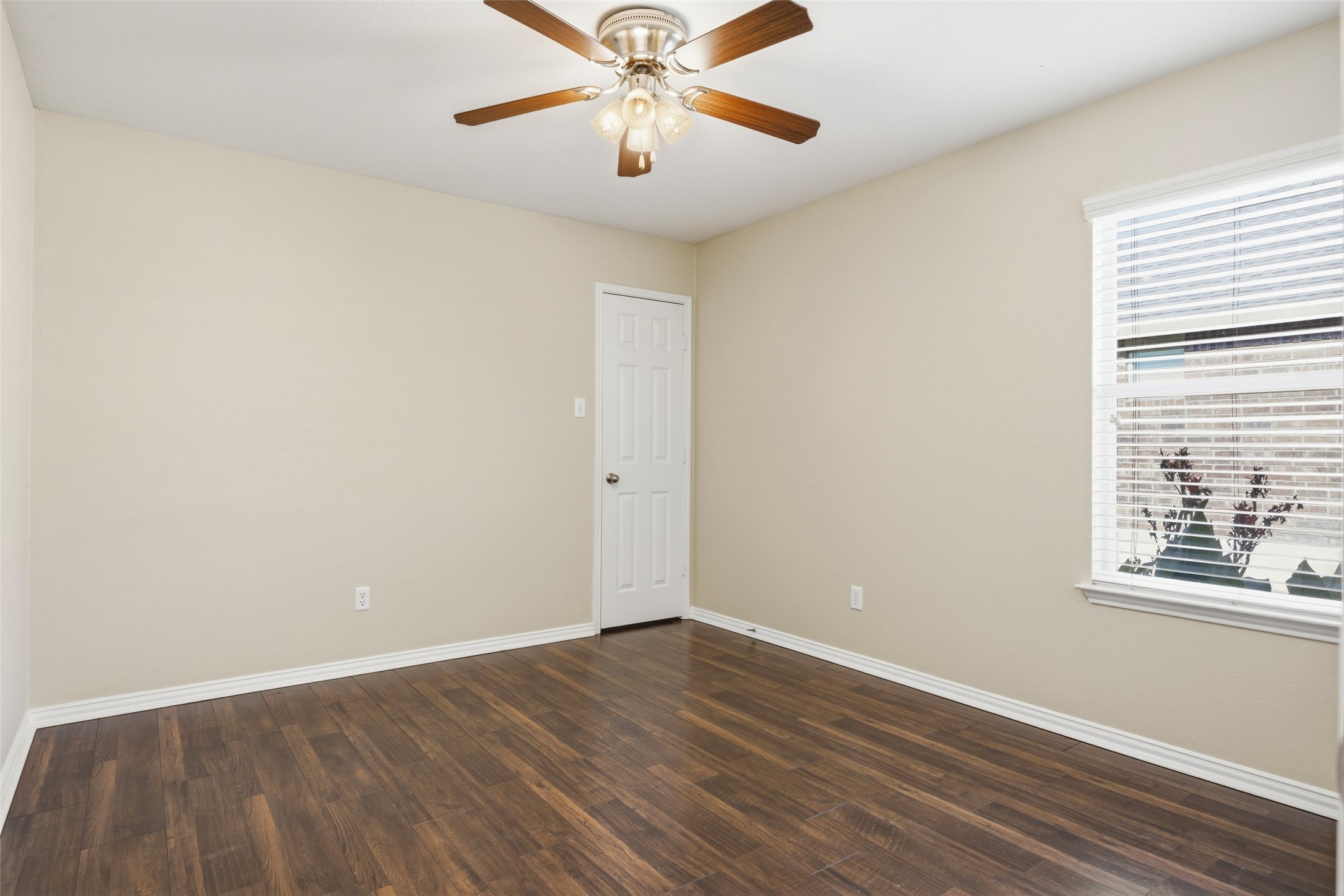 1069 Talley Loop Buda, TX 78610 - Photo 17 of 31 Secondary bedroom