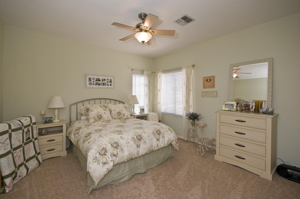 146 West El Freda Road Tempe, AZ 85284 - Photo 14 of 19 Bedroom 3