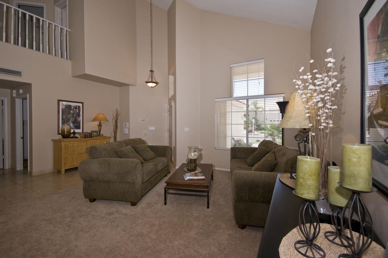 146 West El Freda Road Tempe, AZ 85284 - Photo 3 of 19 Formal living/dining