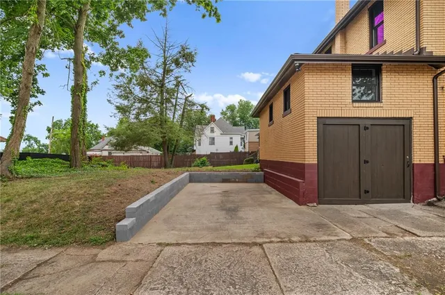 $194,999 | 514 Walnut Avenue, Clairton, PA 15025