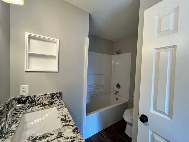 $1,375 | 382 Fairway Drive, Unit 2, Laplace, LA 70068