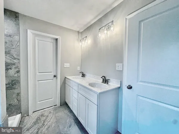 $399,900 | 215 Cochise Trail, Winchester, VA 22602