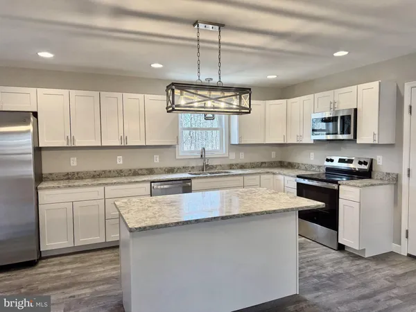 $399,900 | 215 Cochise Trail, Winchester, VA 22602