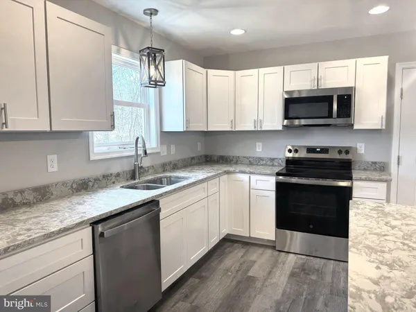 $399,900 | 215 Cochise Trail, Winchester, VA 22602