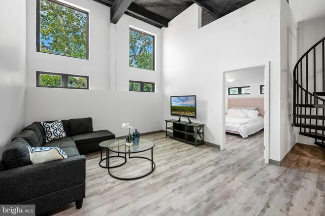 $2,225 | 300 Penn Street, Unit 204, Pennsburg, PA 18073