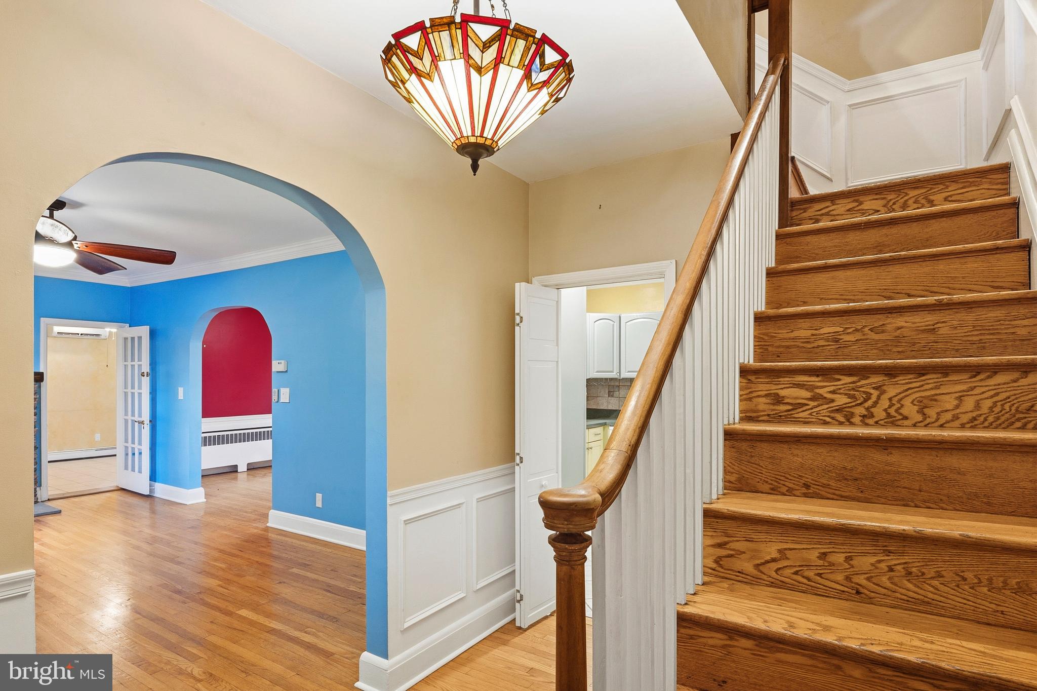 306 Kingston Road Baltimore, MD 21229 - Photo 6 of 44 Foyer View