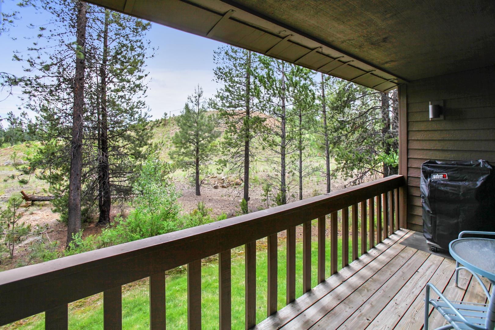 57321 Beaver Ridge Loop, Unit 1 Sunriver, OR 97707 - Photo 18 of 28 R1 back deck