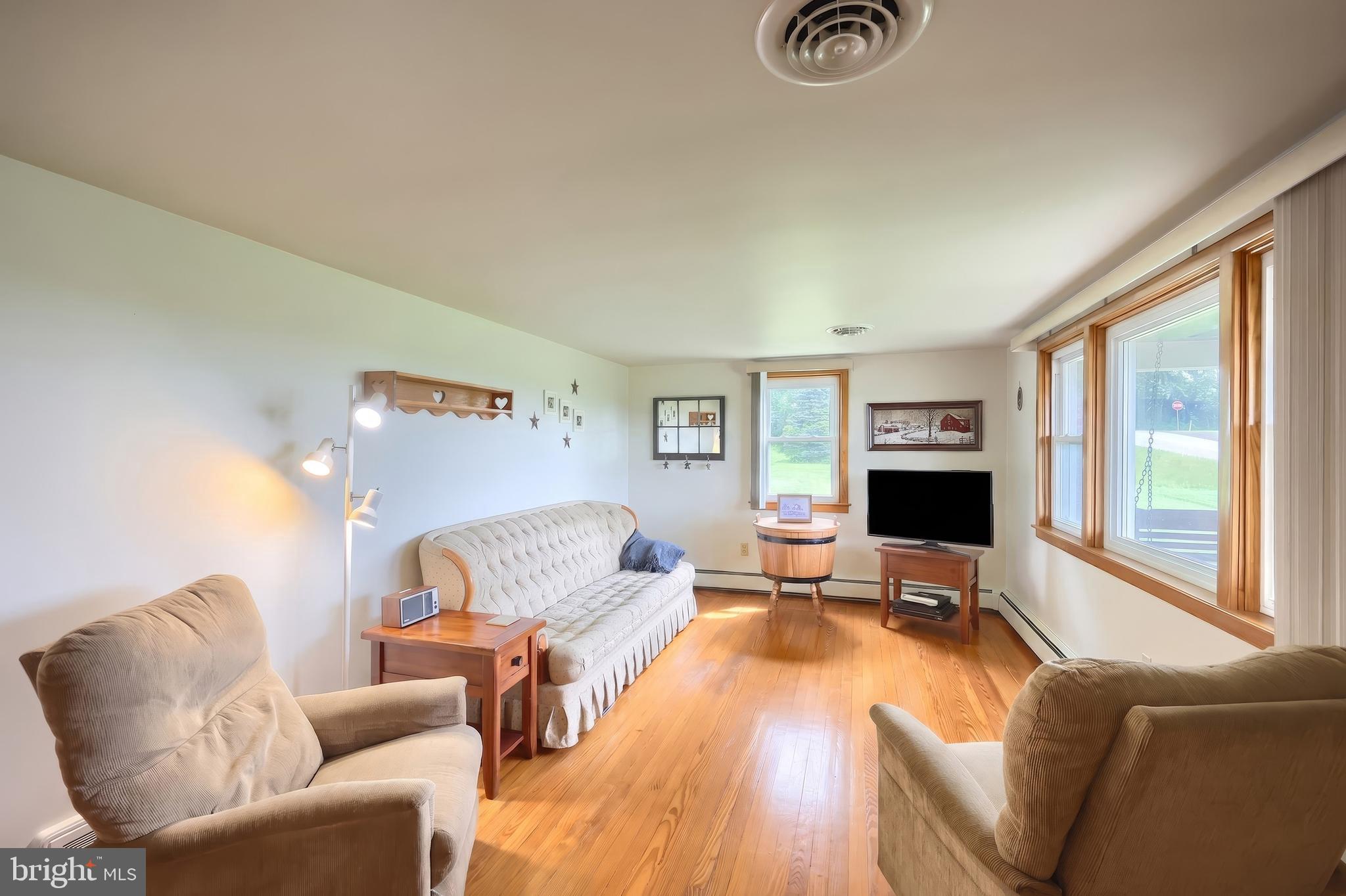 5026 Pigeon Hill Road Spring Grove, PA 17362 - Photo 4 of 49