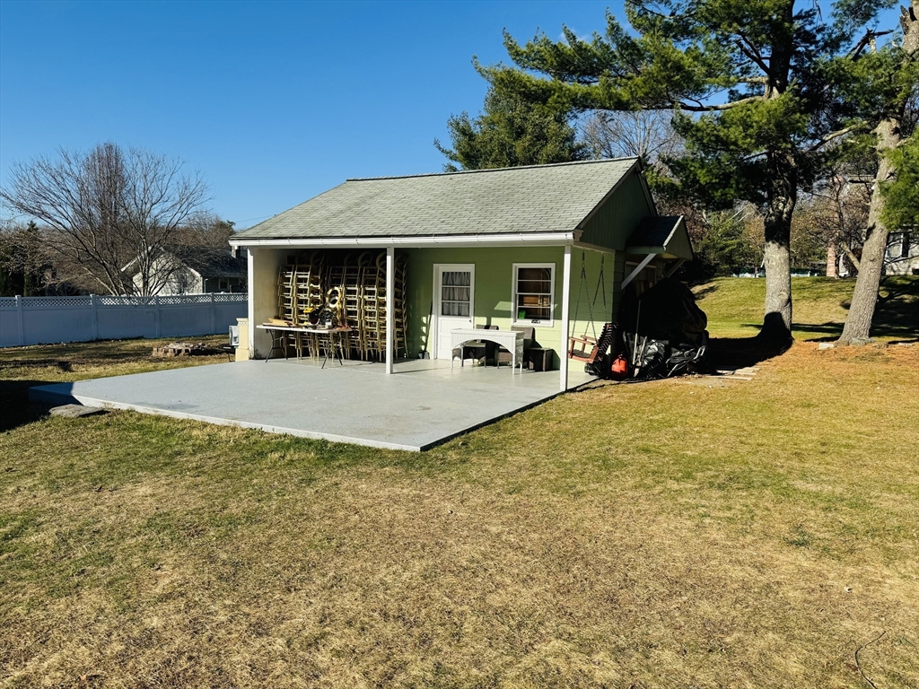 31 Bolton Road Clinton, MA 01510 - Photo 7 of 40