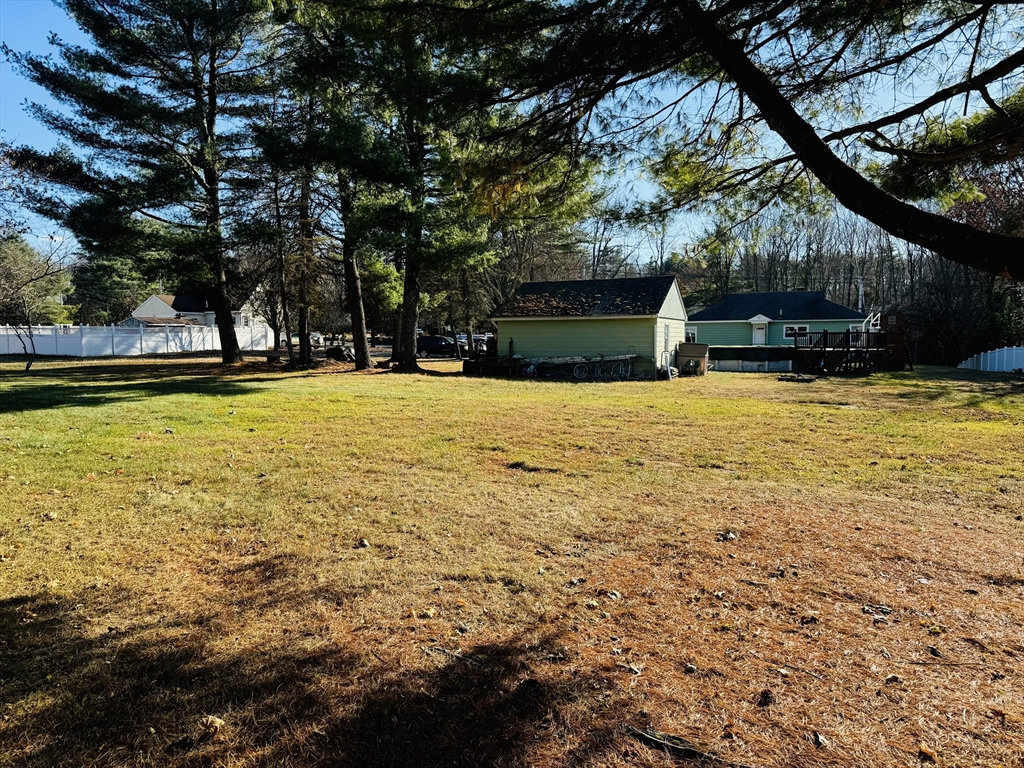 31 Bolton Road Clinton, MA 01510 - Photo 10 of 40