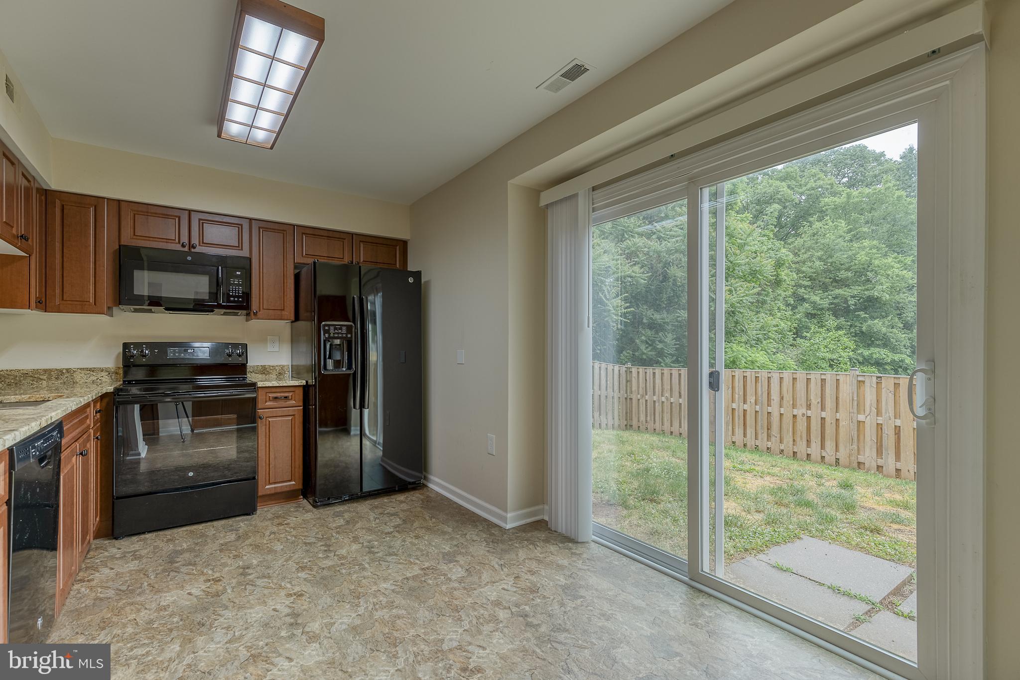 7365 Rokeby Drive Manassas, VA 20109 - Photo 8 of 24 Gallery Image 8