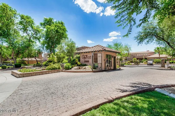 $370,000 | 20660 North 40th Street, Unit 1052, Phoenix, AZ 85050