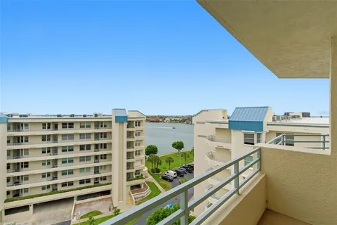 $800,000 | 7932 Sailboat Key Boulevard South, Unit 701, South Pasadena, FL 33707