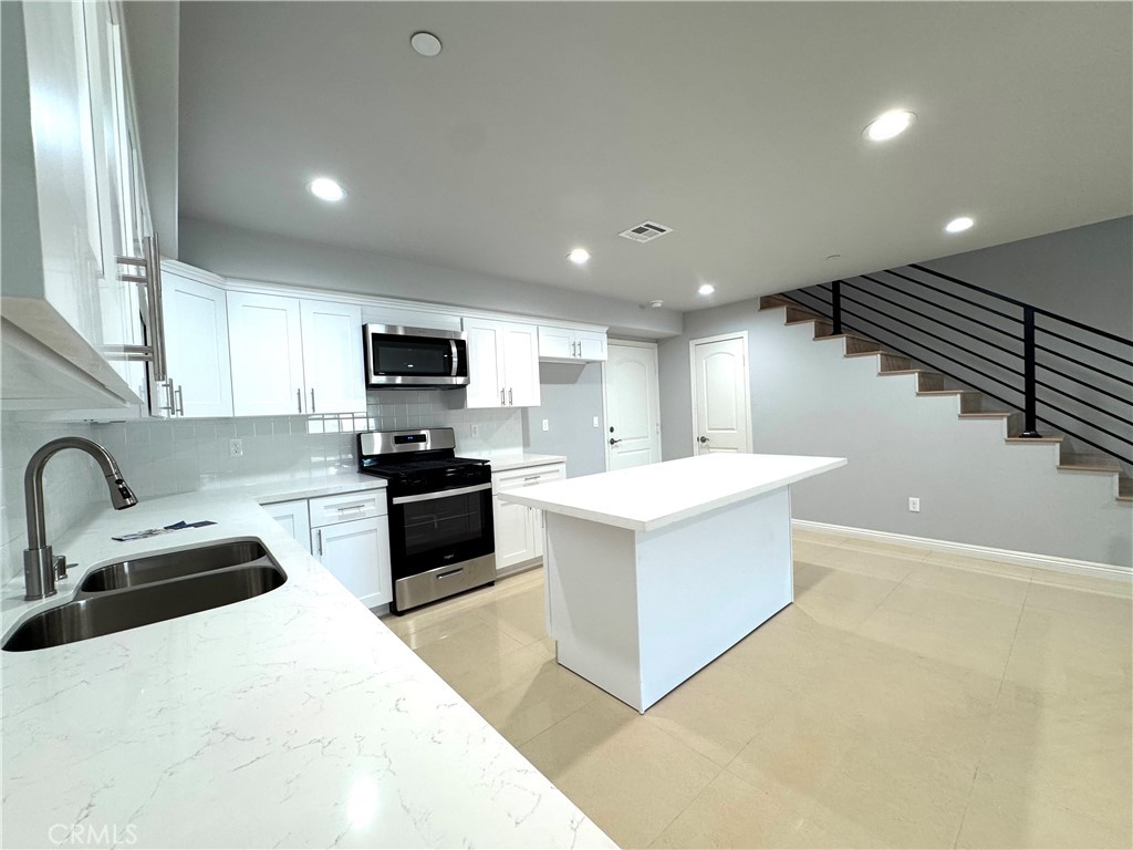 15616 Amar Road, Unit G La Puente, CA 91744 - Photo 4 of 26