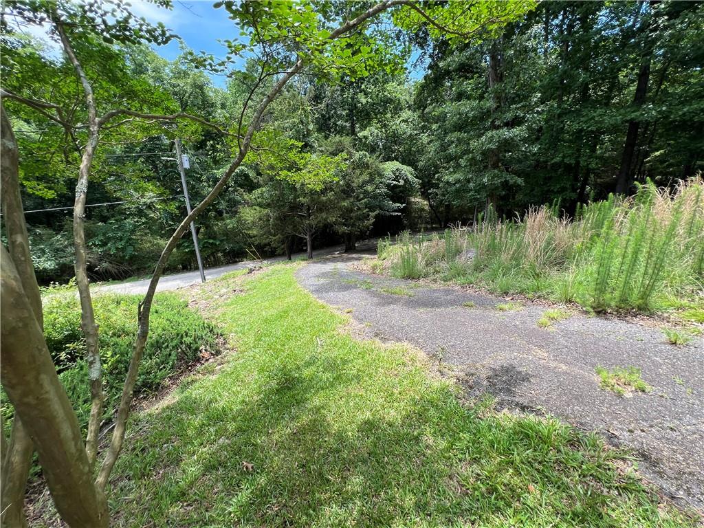9135 Clearwater Road Gainesville, GA 30506 - Photo 37 of 41