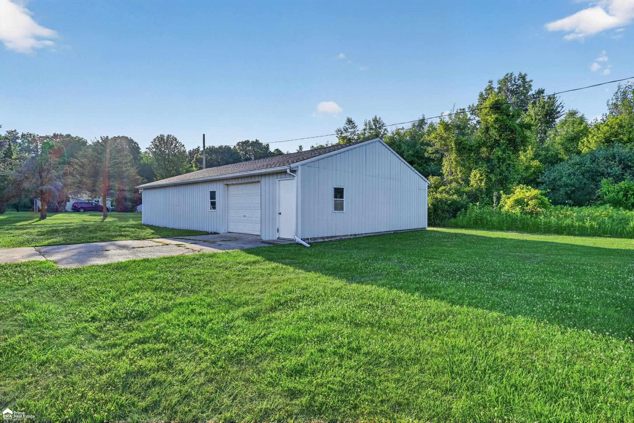 5293 Cole Road Bancroft, MI 48414 - Photo 48 of 55