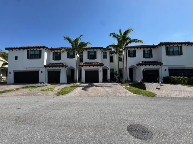 $2,950 | 2037 Oysterwood Lane, Riviera Beach, FL 33410