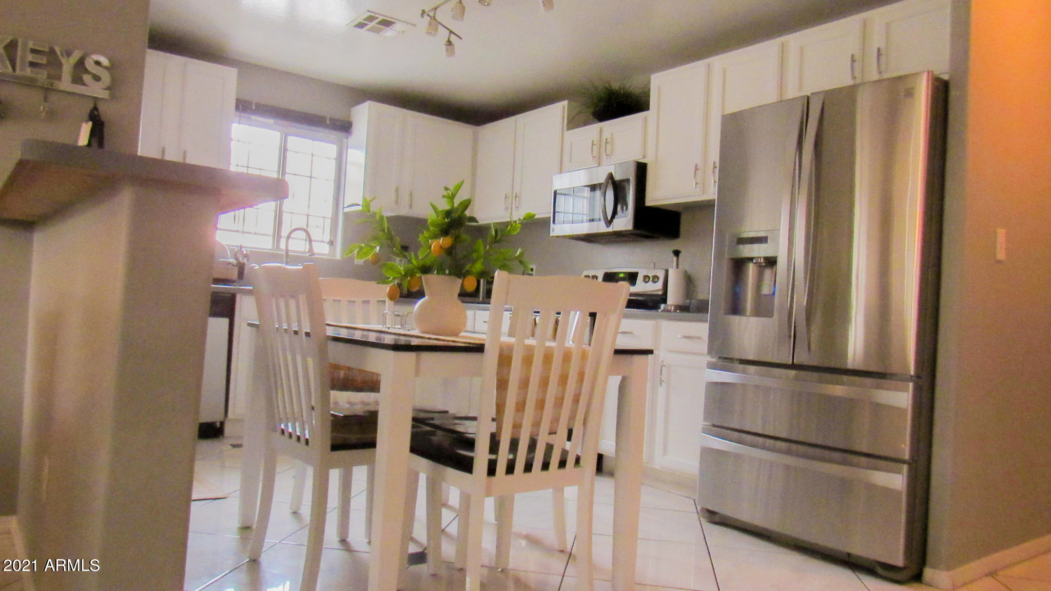 2448 East Roeser Road Phoenix, AZ 85040 - Photo 3 of 14 kitchen