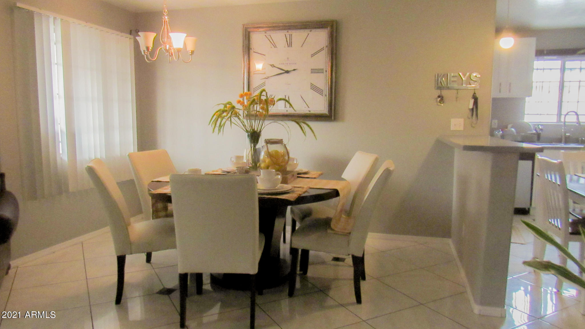 2448 East Roeser Road Phoenix, AZ 85040 - Photo 5 of 14 dining