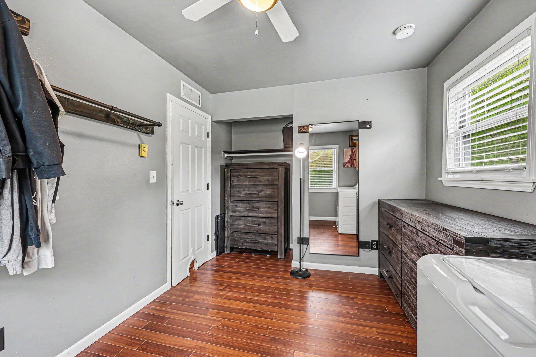 10085 Plank Road Maybee, MI 48159 - Photo 20 of 29 020_file_3499