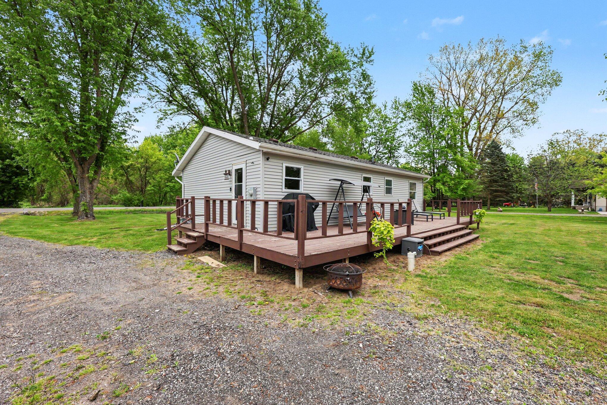 10085 Plank Road Maybee, MI 48159 - Photo 26 of 29 026_file_1235