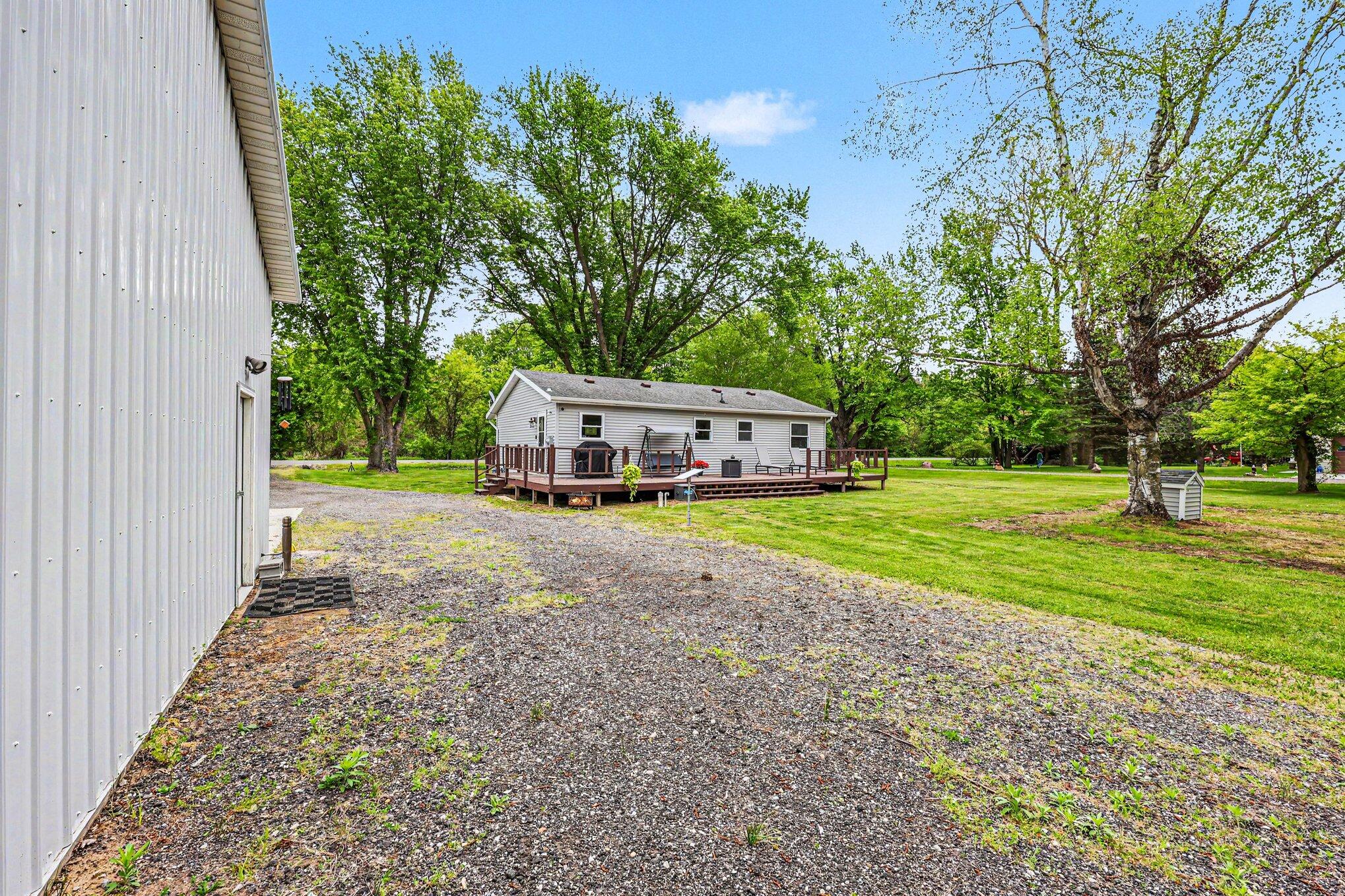 10085 Plank Road Maybee, MI 48159 - Photo 27 of 29 027_file_8926