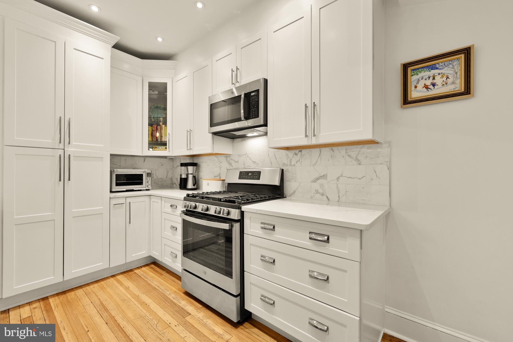 618 Farragut Street Northwest Washington, DC 20011 - Photo 12 of 47