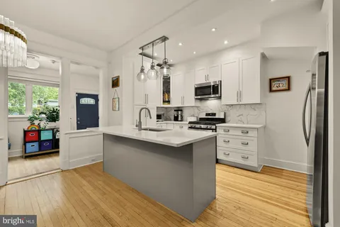 $865,000 | 618 Farragut Street Northwest, Washington, DC 20011