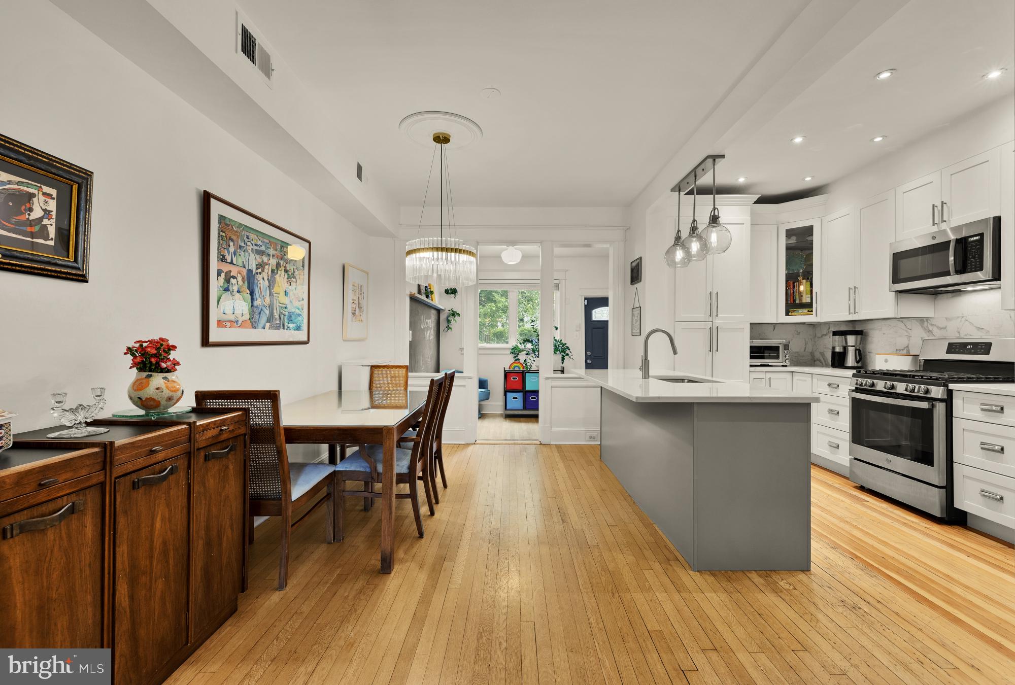 618 Farragut Street Northwest Washington, DC 20011 - Photo 14 of 47