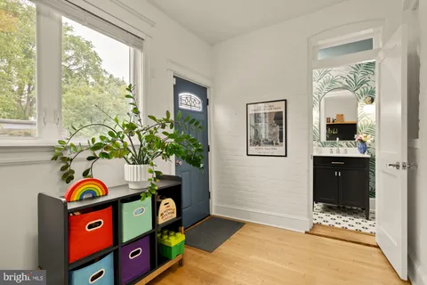 $865,000 | 618 Farragut Street Northwest, Washington, DC 20011