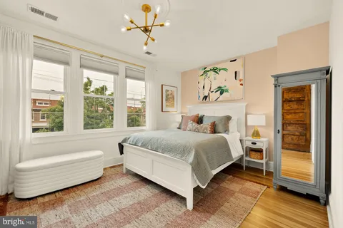$865,000 | 618 Farragut Street Northwest, Washington, DC 20011