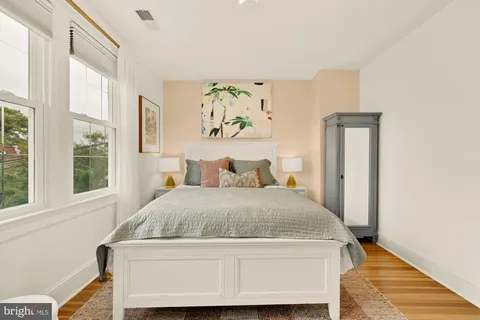 $865,000 | 618 Farragut Street Northwest, Washington, DC 20011
