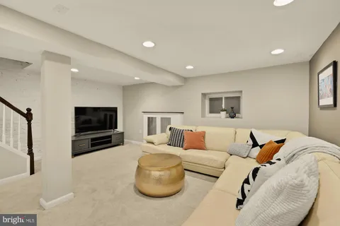 $865,000 | 618 Farragut Street Northwest, Washington, DC 20011