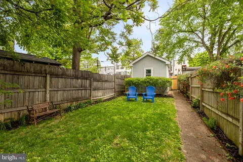 $865,000 | 618 Farragut Street Northwest, Washington, DC 20011