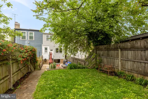 $865,000 | 618 Farragut Street Northwest, Washington, DC 20011