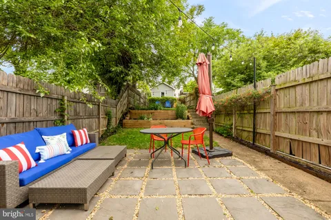$865,000 | 618 Farragut Street Northwest, Washington, DC 20011