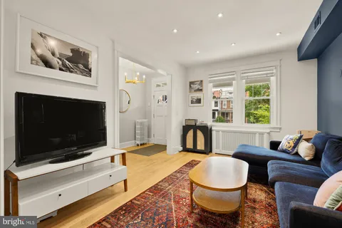 $865,000 | 618 Farragut Street Northwest, Washington, DC 20011