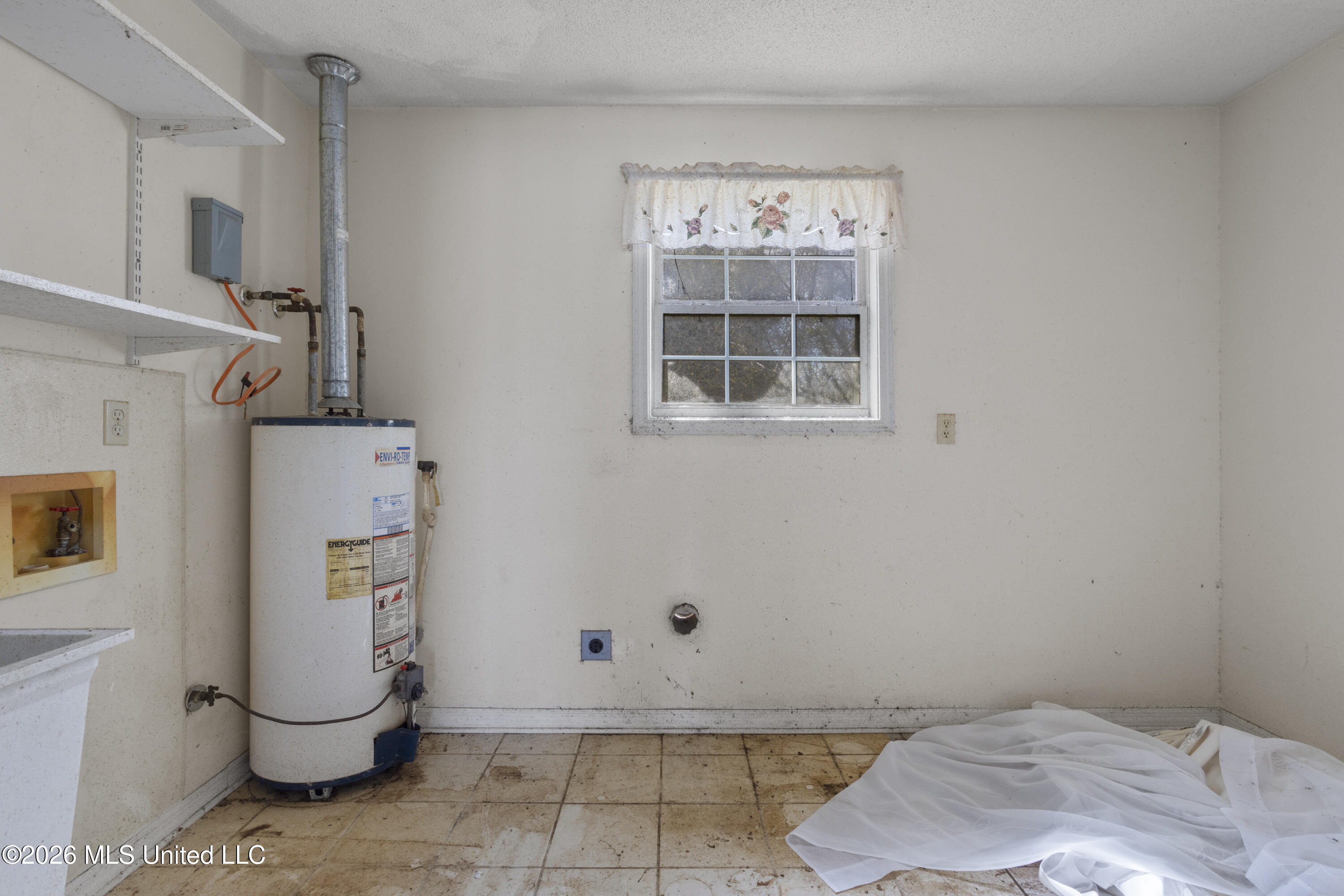 4524 Old Fort Bayou Road Ocean Springs, MS 39564 - Photo 15 of 24 0021