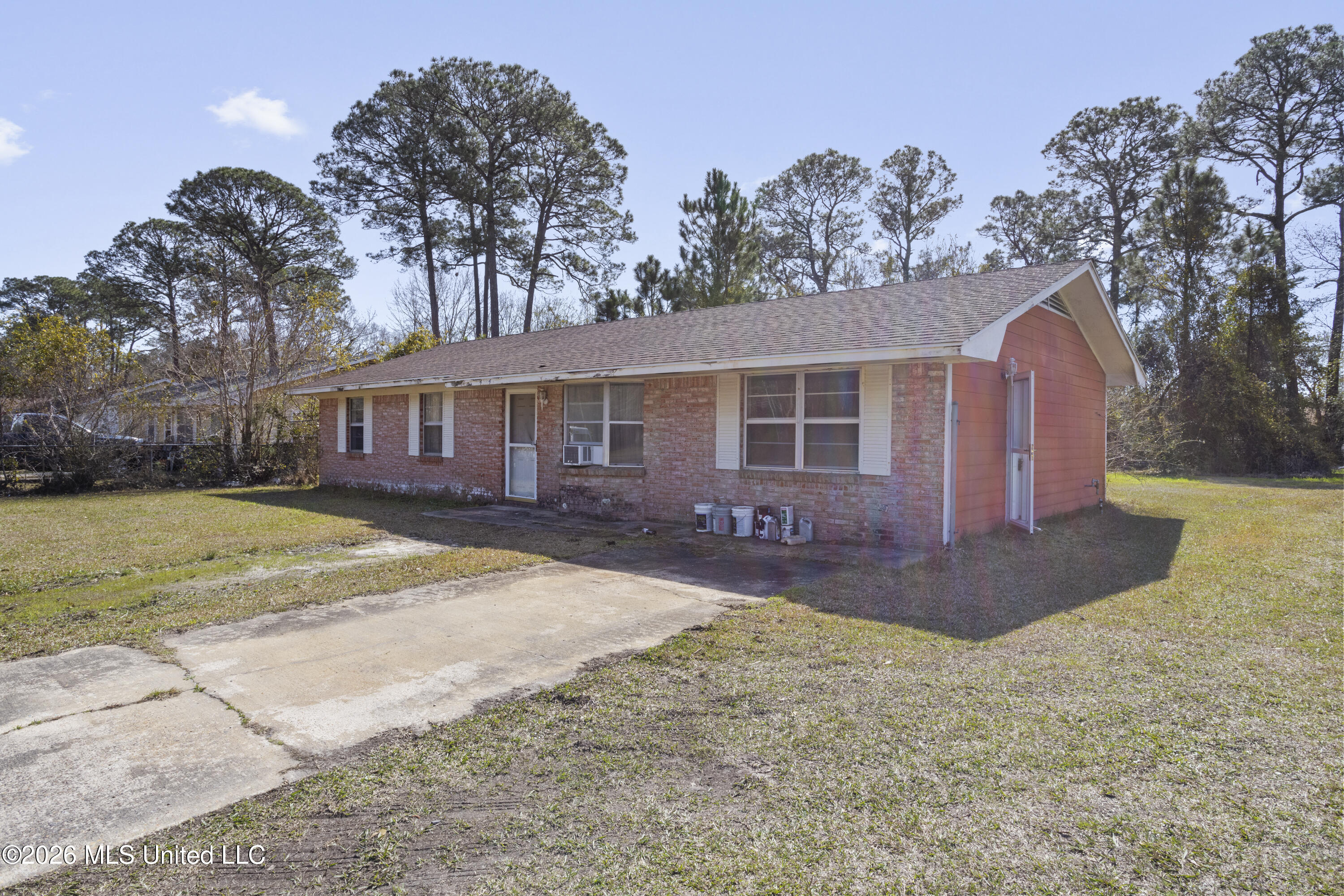 4524 Old Fort Bayou Road Ocean Springs, MS 39564 - Photo 2 of 24 0002