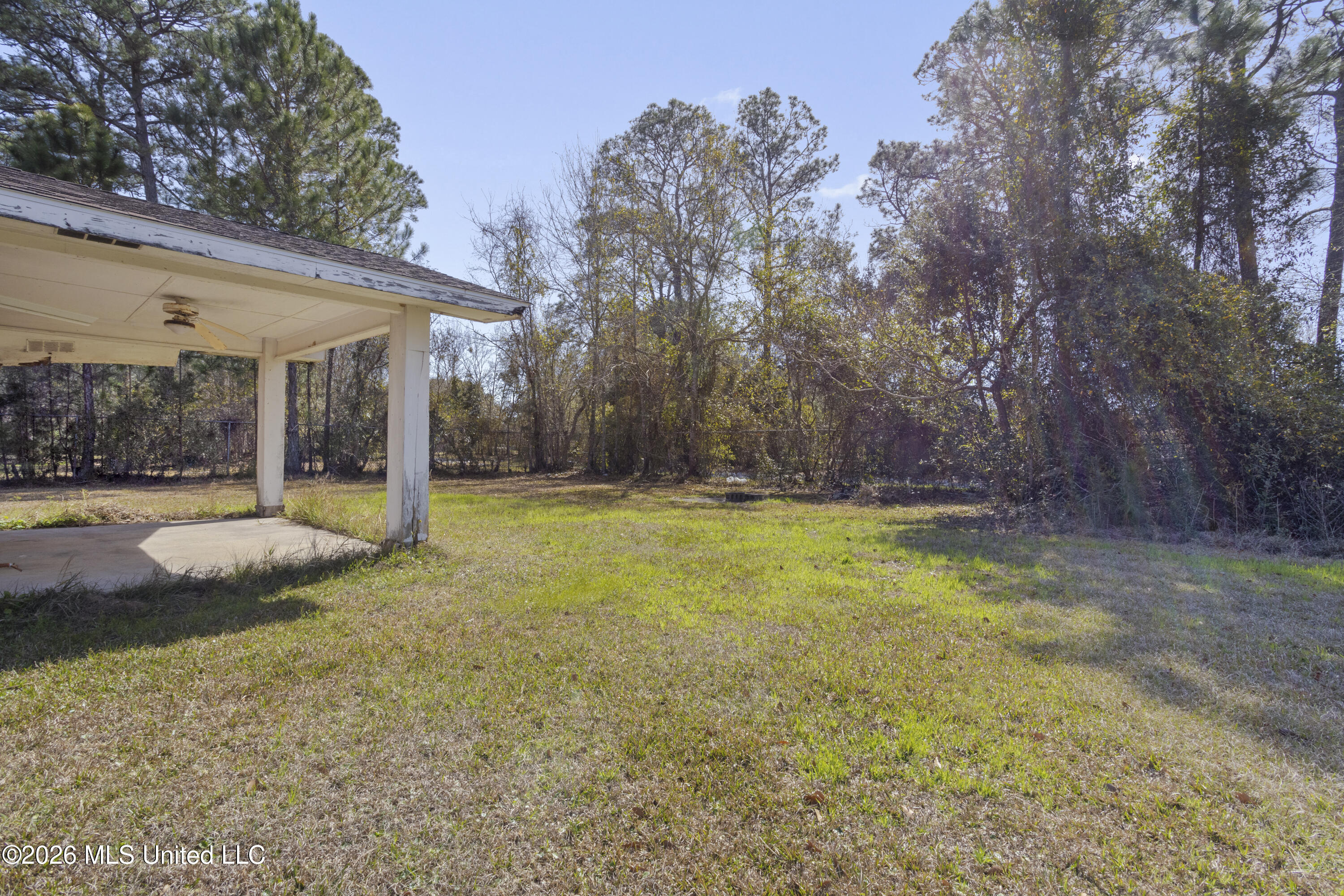 4524 Old Fort Bayou Road Ocean Springs, MS 39564 - Photo 5 of 24 0024
